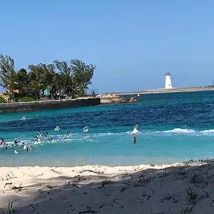 Coral Breeze Homestay Nassau